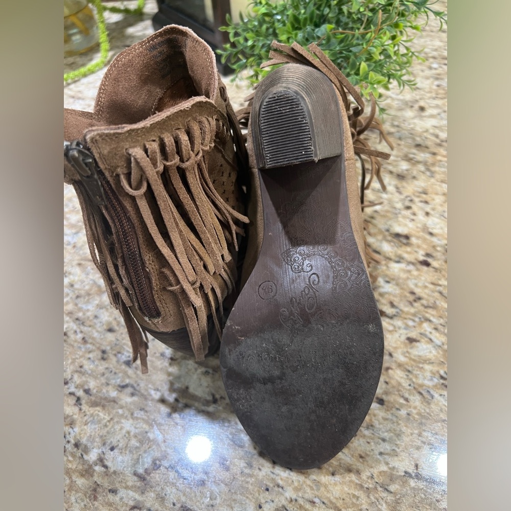 Naughty Monkey Brown Dandy Leon Fringe Leather Boots 9.5 - Picture 9 of 9